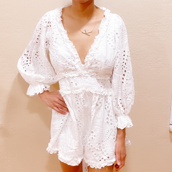White Eyelet lace open-back Romper - Picture 14 of 16